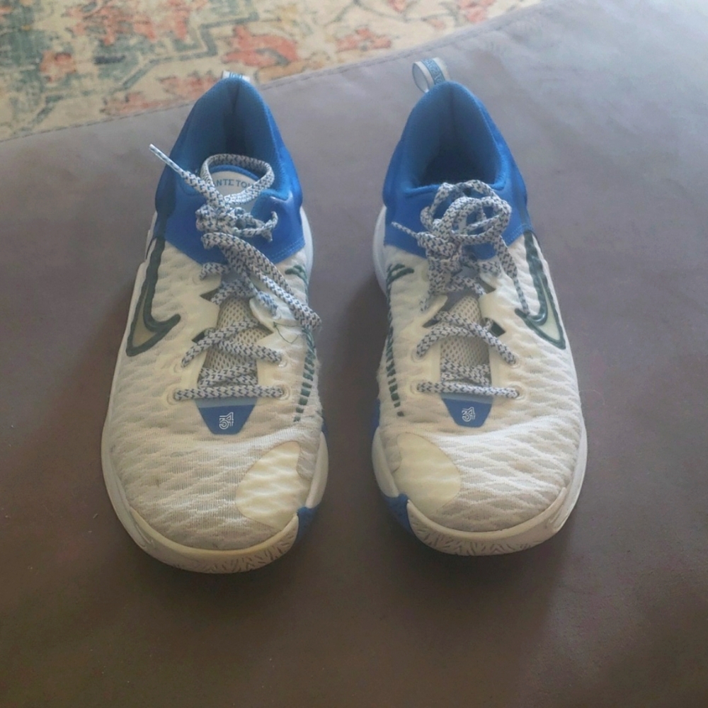 Women Basketball Sneakers 7Y